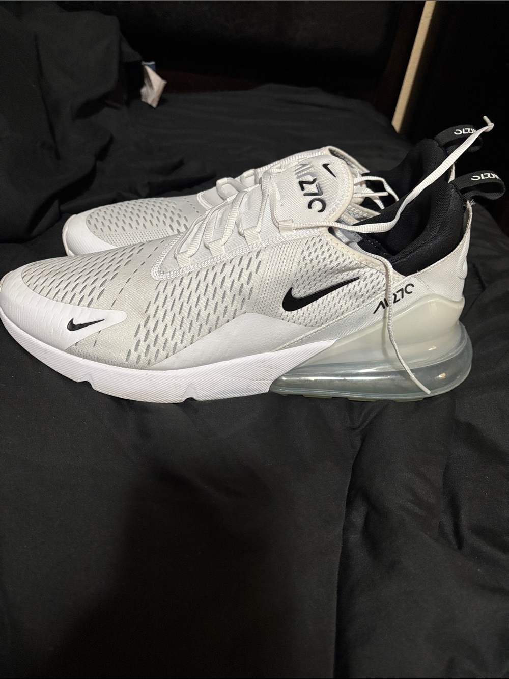 Nike Air Max 270 Men’s Sneakers - White/Black